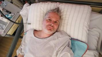 Interview im Dunkeln und flüsternd: ME/CFS-Betroffener hofft „auf ein Wunder“