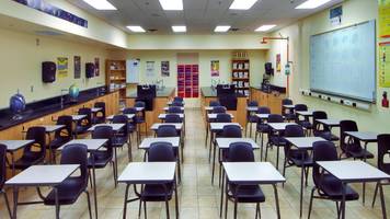 15.861 schülern droht suspendierung wegen fehlender impfnachweise