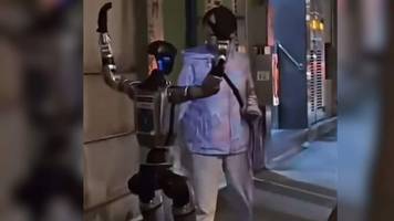 Roboter erschreckt 70-Jährige in China – Polizei greift ein