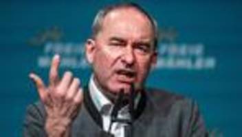 Energiepolitik: Aiwanger zweifelt an Nutzen von Söders Mini-Atommeilern