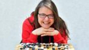 Titel geschnappt: Jenaer Professorin gewinnt WM für Go-Amateurinnen
