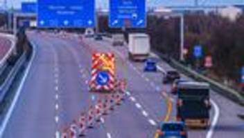 verkehr: a9-sperrung bei halle bislang ohne größere probleme