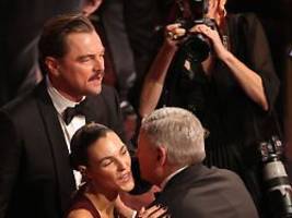 Beziehung wird immer offizieller: Leonardo DiCaprio kommt mit Schnauzer und Freundin