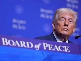 board of peace spricht mit hamas: trump-gesandte verhandeln über gaza-waffenruhe