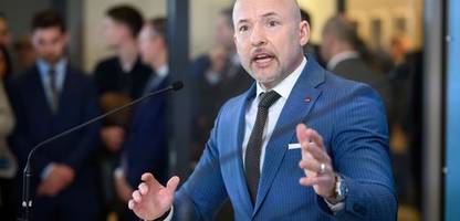 eu-parlament: chatgruppe mit afd – csu fordert aufklärung