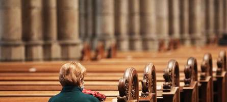 mehr als 600.000 menschen traten 2025 aus der katholischen und evangelischen kirche aus