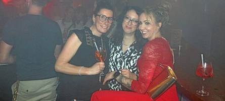 „Sonst würde ich gar nicht mehr feiern gehen“: Mit der Day-Disco den Tag zur Nacht machen