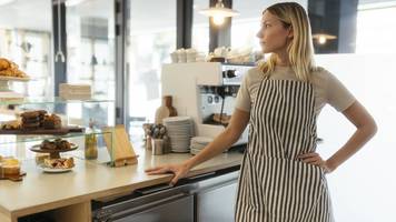 rachel (36) kauft das café, in dem sie als 16-jährige arbeitete und erfüllt sich damit einen traum