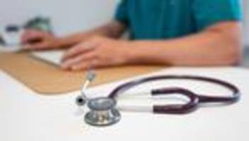 elbvertiefung: der tägliche newsletter aus hamburg: ein rollstuhlfahrer vor der arztpraxis – und kein aufzug