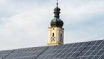 Erneuerbare Energien: Bis Jahresende 1.350 Solaranlagen auf staatlichen Dächern