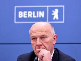 Ab wann hat Wegner telefoniert?: Weiterer Vorwurf gegen Berlins Regierenden Bürgermeister