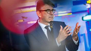 nach eklat: weimer sagt termine auf der leipziger buchmesse ab