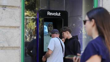 nach 20.000 euro betrug: frau verfolgt angeblichen revolut-täter quer durchs land