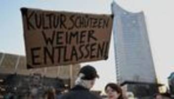 Leipziger Buchmesse: Mehrere Hundert Menschen protestieren vor Buchmesse-Festakt