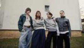 Jugendliche Mädchen: Alleine treffe ich keinen Jungen