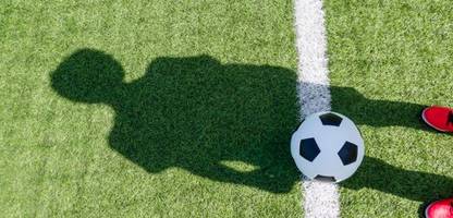 ex-jugendtrainer des 1. fc köln soll zwei kinder missbraucht haben