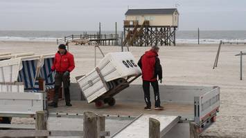 St. Peter-Ording holt die Strandkörbe heraus: So startet die Saison