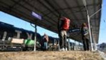 Bahn: Bahn: Oberleitungsschaden bei Riesa behoben