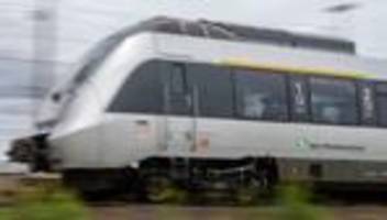 bahn: bauarbeiten und ersatzverkehr zwischen leipzig und zwickau