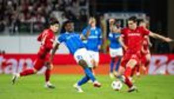 Europa League - Achtelfinale : Freiburg steht zum ersten Mal im Viertelfinale der Europa League