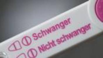 Kinderwunsch: Studie: Jede dritte Frau erlebt Hürden beim Schwangerwerden