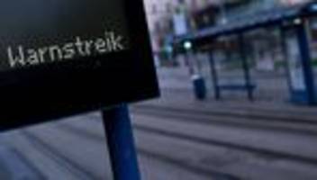 Tarifkonflikt: Busse und Bahnen stehen still – massive Ausfälle im ÖPNV