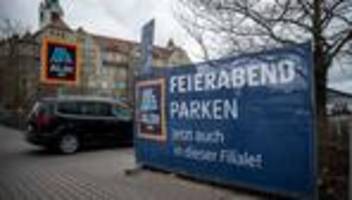 Verkehr: Nach Feierabend beim Supermarkt parken – Projekte in Franken