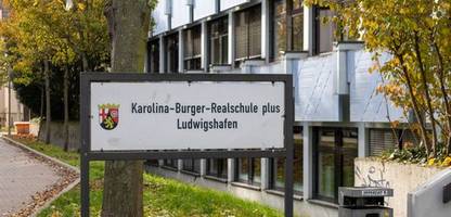 rheinland-pfalz: schule kämpft gegen absurden titel als »gefährlichste schule deutschlands«