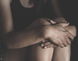 missbrauch in der beziehung: diese „warnzeichen“ sollten frauen nie ignorieren