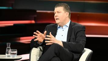 Lanz: Hamburgs Finanzsenator Dressel kritisiert Sozialstaat als „dysfunktional“