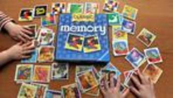 Gedächtnis: Gedächtnis-Weltmeister spielt Memory mit seinen Kindern