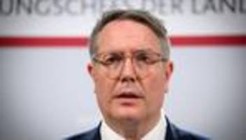 pendler entlasten: spritpreis-schock: schweitzer appelliert an den kanzler