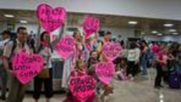 Solidaritätsbewegung: Aktivisten bringen Tonnen Hilfsgüter nach Kuba