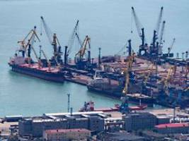 geschäfte mit kuba ausgenommen: washington schränkt lockerung der sanktionen gegen russland ein