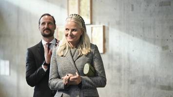 Mette-Marit zu Epstein: Habe mich „manipulieren und täuschen“ lassen
