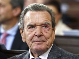 Bundespolitik: Schröder pflichtet Merz bei: „Auf gar keinen Fall“ am Iran-Krieg beteiligen