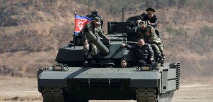 Kim Jong Un: Ju Ae, Tochter von Nordkorea-Diktator fährt ihn im Panzer umher