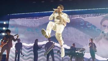 clueso in hamburg: da steht johannes oerding und weiß genau, was er singen soll