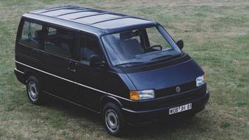 Direkt auf dem Arriba-Parkplatz: Autodiebe stehlen betagten Campingbus