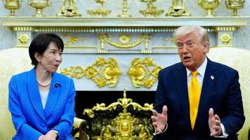 donald trump schockt japans regierungschefin mit pearl-harbor-spruch