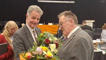 jan peter schröder zum landrat gewählt: cdu scheitert erneut mit kandidat