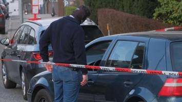 Nach Überfall: Zivilfahnder entdecken Tatverdächtigen hinter Mülltonnen