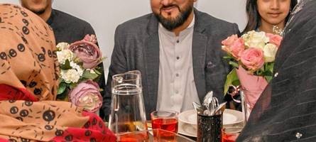 ramadan-deko gibt es auch bei tedi: wie ein augsburger die muslimische fastenzeit erlebte