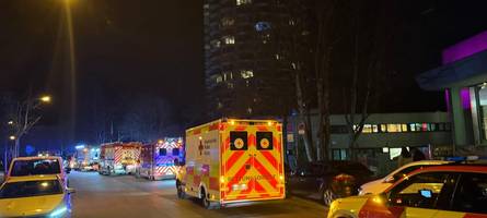 feuer im hotelturm? großaufgebot der feuerwehr rückt wegen alarm aus