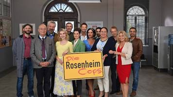 Im Weihnachtsspecial ermitteln die Rosenheim-Cops zu viert