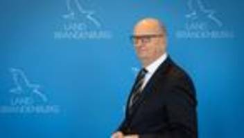 Sonntagsfrage: Umfrage: Großteil unzufrieden mit Arbeit von MP Woidke