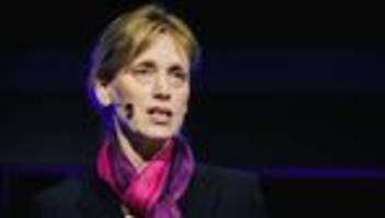 demokratieförderung: reichinnek kritisiert karin priens kürzungen bei demokratieförderung