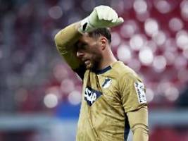 amtliche abreibung im cl-duell: dfb-keeper baumann kassiert reichlich schmerzhafte tor-ohrfeigen