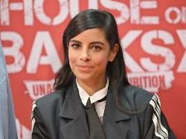 licht in das dunkelfeld: collien fernandes ruft zu demonstration auf