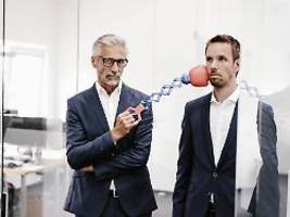 psycho-tricks im job: so entlarvt man manipulation am arbeitsplatz